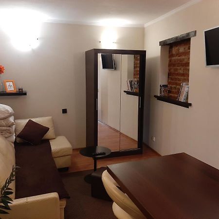 Z Prywatnym Ogrodkiem Centrum Jelenia Góra Extérieur photo
